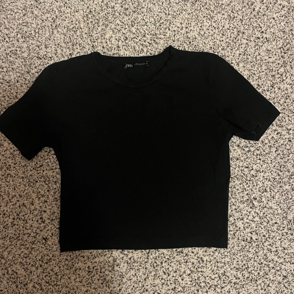 (Bundle 3/$15) Black ZARA cropped short sleeve shirt
